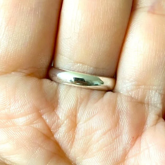 Statement Ring - Picture 4 of 5